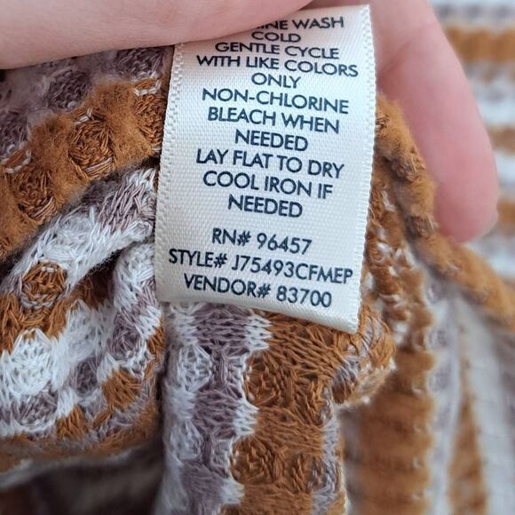 BKE Striped Dolman Top size Large - Picture 7 of 7